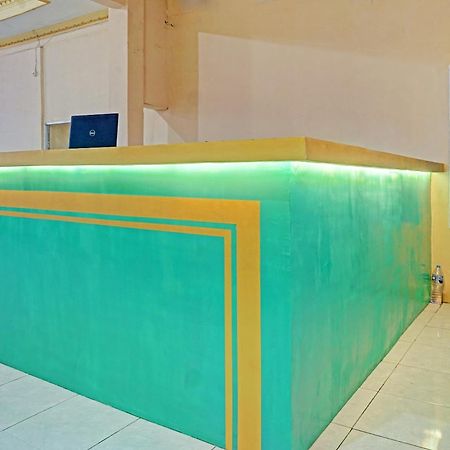 Oyo 91825 Ayu Lestari Homestay Nganjuk Bagian luar foto